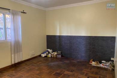 Location  Local commercial ANTANANARIVO () - MADAGASCAR