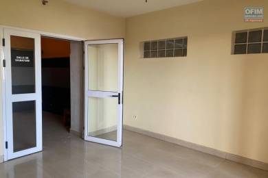 Location  Local commercial ANTANANARIVO () - MADAGASCAR