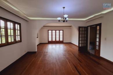 Location  Local commercial ANTANANARIVO () - MADAGASCAR