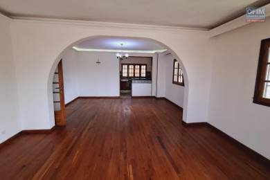 Location  Local commercial ANTANANARIVO () - MADAGASCAR