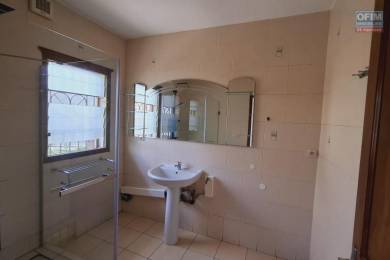 Location  Local commercial ANTANANARIVO () - MADAGASCAR