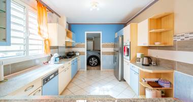 villa 6 pièces, 5 chambres  à sainte clotilde proche de la technopole