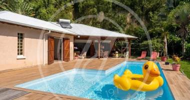 🏡 a vendre maison -gosier 458 000 € - 147 m² avec piscine et grand jardin 🌿**
