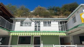 location local commercial à basse terre (97100)