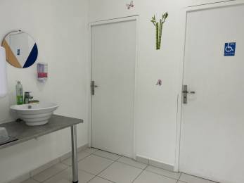 Location  Local Commercial Baie Mahault (97122) - GUADELOUPE