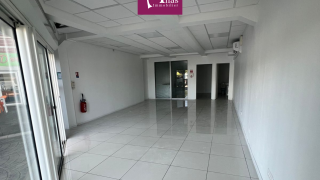 location local commercial à baie mahault (97122)