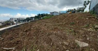 a vendre terrain de 692 m2 environ - saint denis - 472 500 € hai