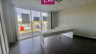 location local commercial à petit bourg (97170)