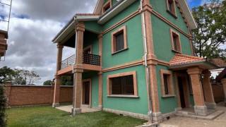 location maison à antananarivo ()