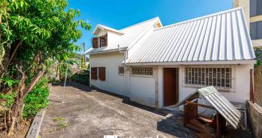 bas de bellepierre, secteur la source-villa t5 sur 650 m2 de terrain