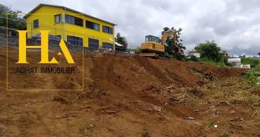 terrain les trois bassins 473 m2