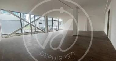 À louer 100 m2 local commercial à jarry