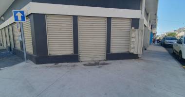 a louer local commercial de 200m² st pierre 