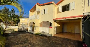 a vendre maison f4 jumelee a la montagne au 16e km, haut de st denis, ile de la reunion