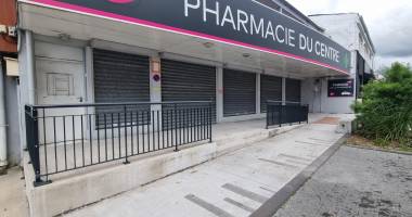 a louer local de 485m² centre ville de st andre 