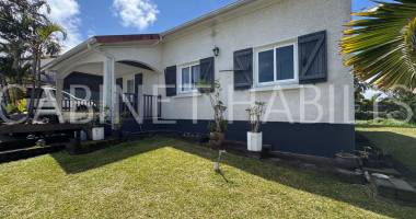 a vendre - une maison t5 de 110.03 m2 environ - saint-joseph  - 315000 €