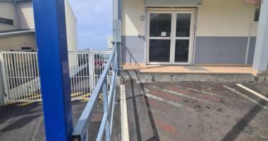 a louer local commerial de 110 m2 À la grande montee