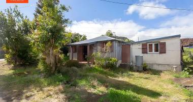 maison f3 sur terrain agricole - cadre naturel au piton hyacinthe