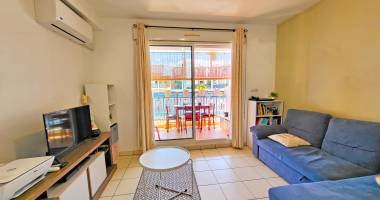 À vendre   studio lumineux, idéal investisseur ou étudiant   piscine et parking ,situé dans une résidence sécu