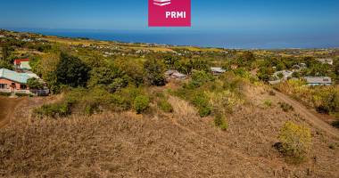 prmi tan rouge saint paul : terrain d'environ 400 m²