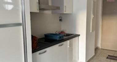 a louer ce jolie appartement de type f1 meublé sur la résidence proxima à sainte clotilde.