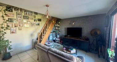 appartement t4 duplex + 2 parkings à saint gilles les bains