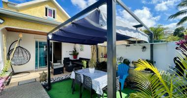 idéal investisseur - rentabilité 7,3% ! vente en exclusivité en bloc : 5 maisons à la rivière saint-louis