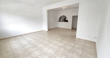 exclusivité : location st denis centre t5 proche jardin de l'etat