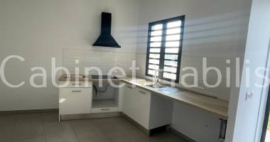 a vendre - villa t4 - proche hopital de saint-pierre - 370 000 €