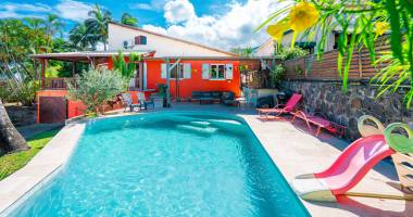 la possession (quartier sainte thérèse) - maison 5 piÈces avec piscine et vue mer