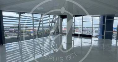 a louer bureau de 60 m2 à louer à jarry 1020 € ht/ mois + charges