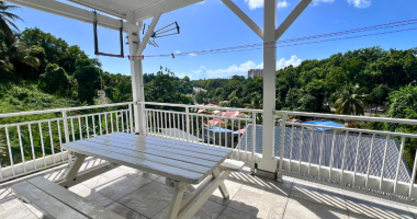 À louer   appartement f5 meublé avec citerne d'eau  secteur dugazon, les abymes