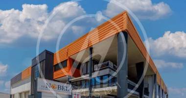 a louer 1092 € ht /mois + charges  *local de bureau 52m2 avec terrasse à jarry