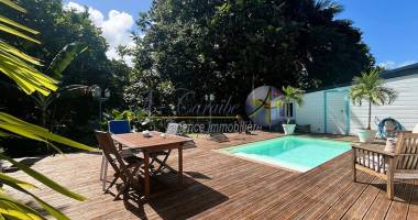 maison individuelle de type 4 pièces avec piscine sans-vis-à-vis   lotissement calme