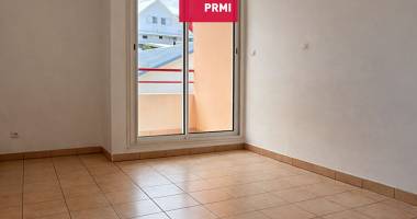 sainte-clotilde/le moufia : studio proche université - idéal investissement ou premier achat