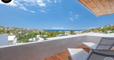 penthouse de 297m2 au sol avec vue mer et jacuzzi à saint gilles les bains ref 251940