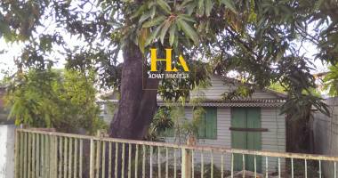 terrain de 230m² à saint-louis /  centre-ville