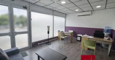 2 lots immobiliers / local commercial loué 58m2 + villa t4 86m2