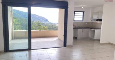 a louer sur saint denis appartement type t2