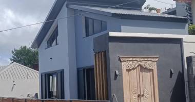 a louer à piton saint leu villa f3 neuve  en duplex avec vue mer