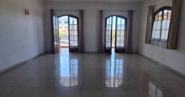 grande maison f7/8 coeur de ville