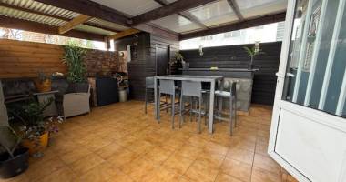 a vendre - maison sur 2 niveaux secteur sud ( mont vert ) 