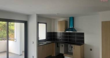 a louer appartement de type t3 neuf dans une résidence sécurisée proche centre ville de l'etang sale les hauts