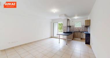 t2 récent avec varangue et parking