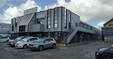 local commercial (100m2) - jarry 97122 baie-mahault