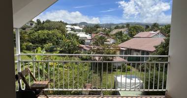 studio dernier étage avec vue dégagée et varangue   idéal investissement au tampon