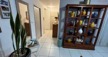 a vendre magnifique appartement trés spacieux de type f3 de 78 m² dans belle résidence de standing au tampon