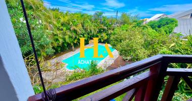 maison 7 pièces 235m² le tampon - centre ville