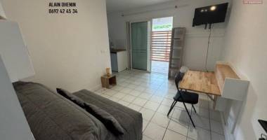 a louer studio meuble et equipe neuf avec grande varangue proche de l'université