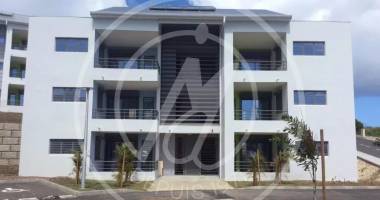 a louer récent * 2 pièces  * 97118 st francois * 750 € / mois